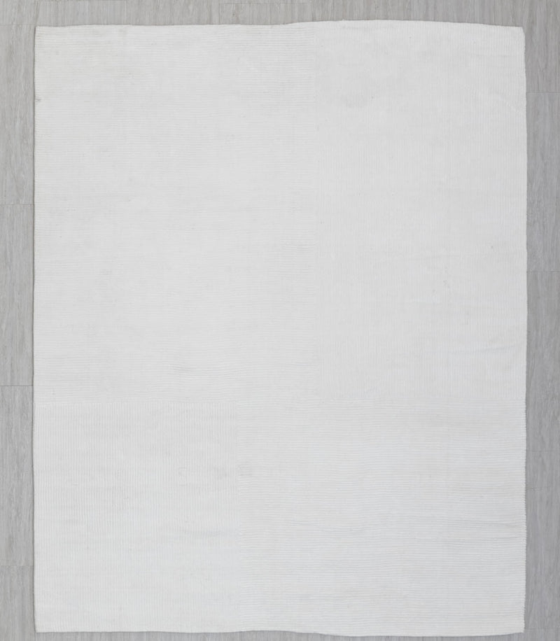 Riley-174, Pet White