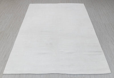 Riley-174, Pet White