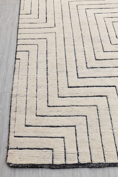 Riley-540, Ivory-Charcoal